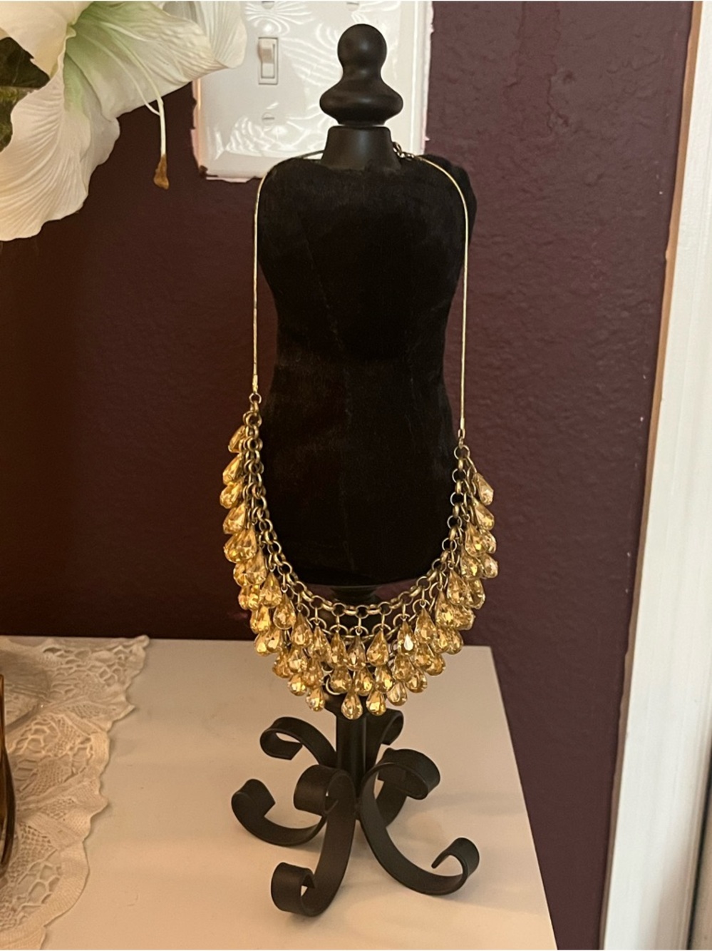 Gold Teardrop Necklace